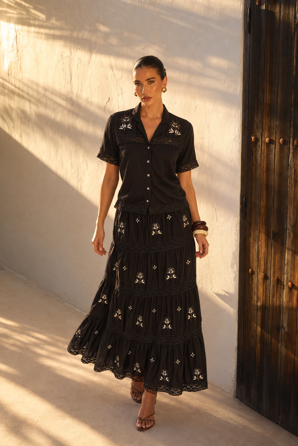 Conjunto Boho Bordado de Blusa y Falda Larga | negro