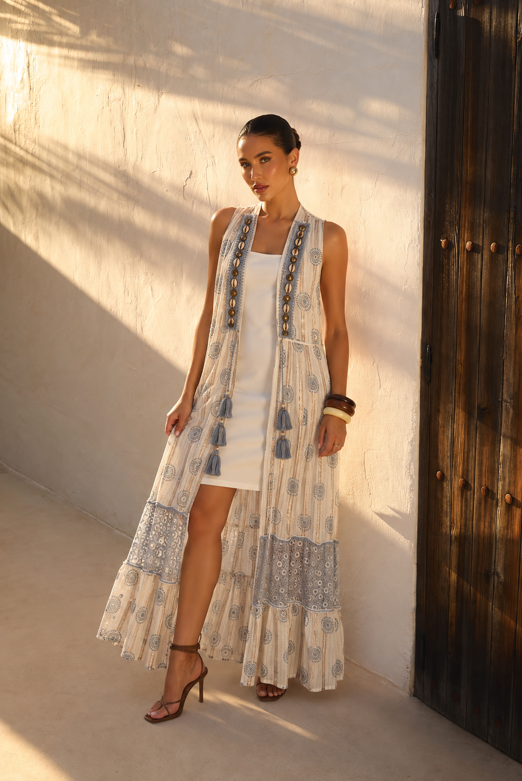 Túnica Boho con Conchas y Detalles de Encaje