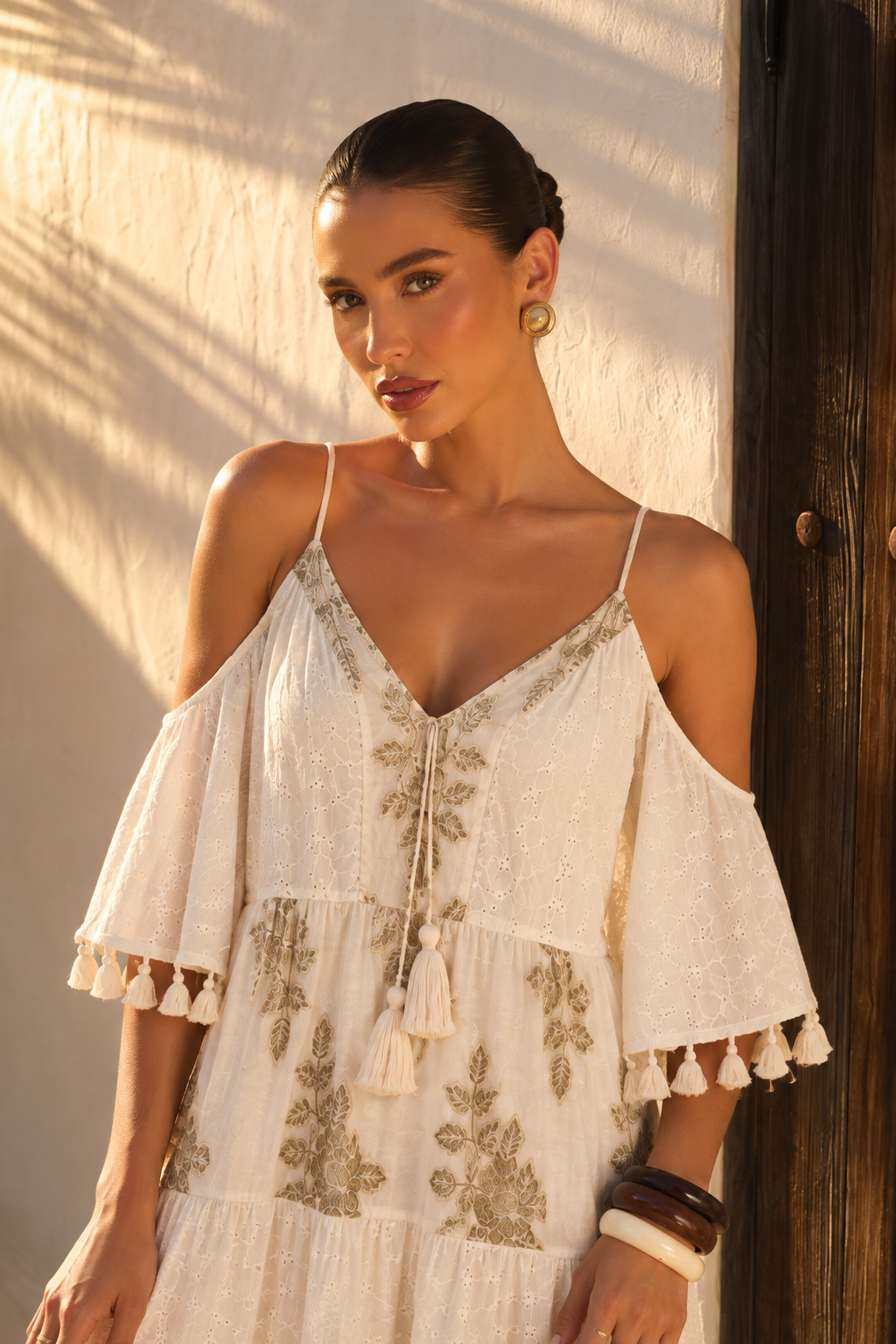 Vestido Corto Ivory Nomad Cold-Shoulder