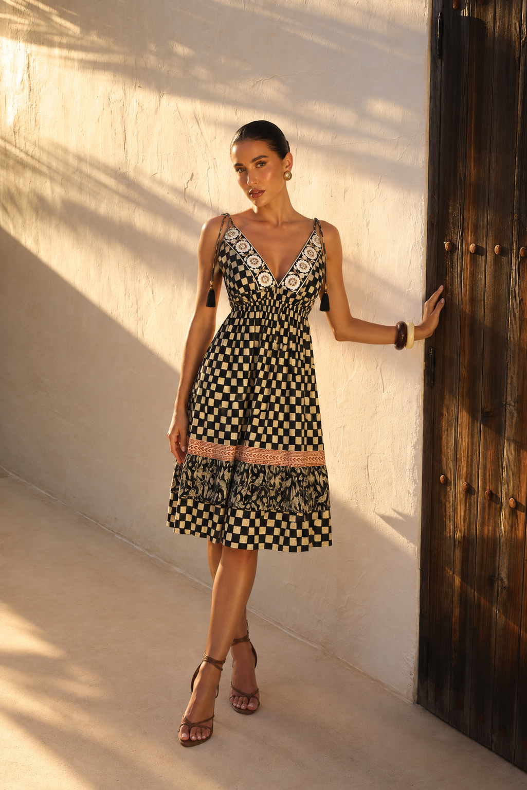 Vestido Mini Escote Floral Ajedrez | negro