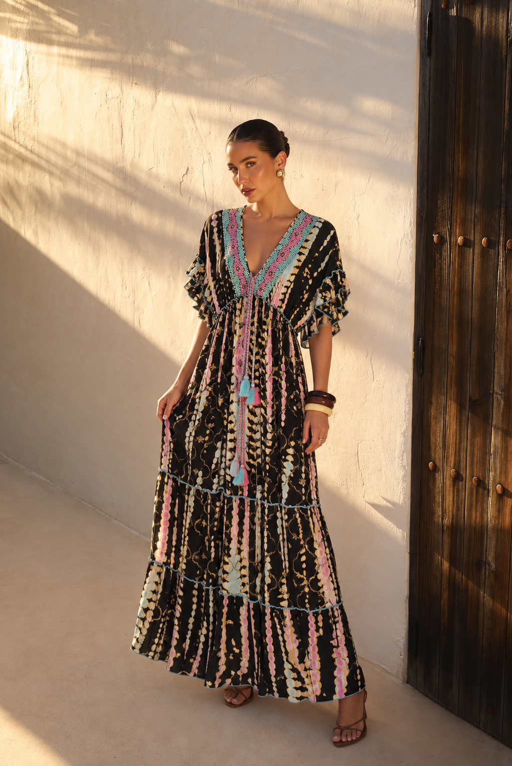 Vestido Maxi Tie-Dye con Escote Bordado y Borlas | negro