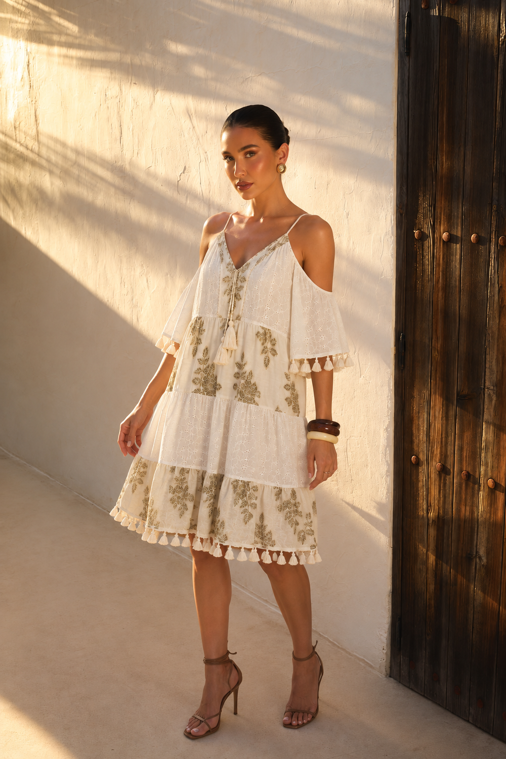 Vestido Corto Ivory Nomad Cold-Shoulder