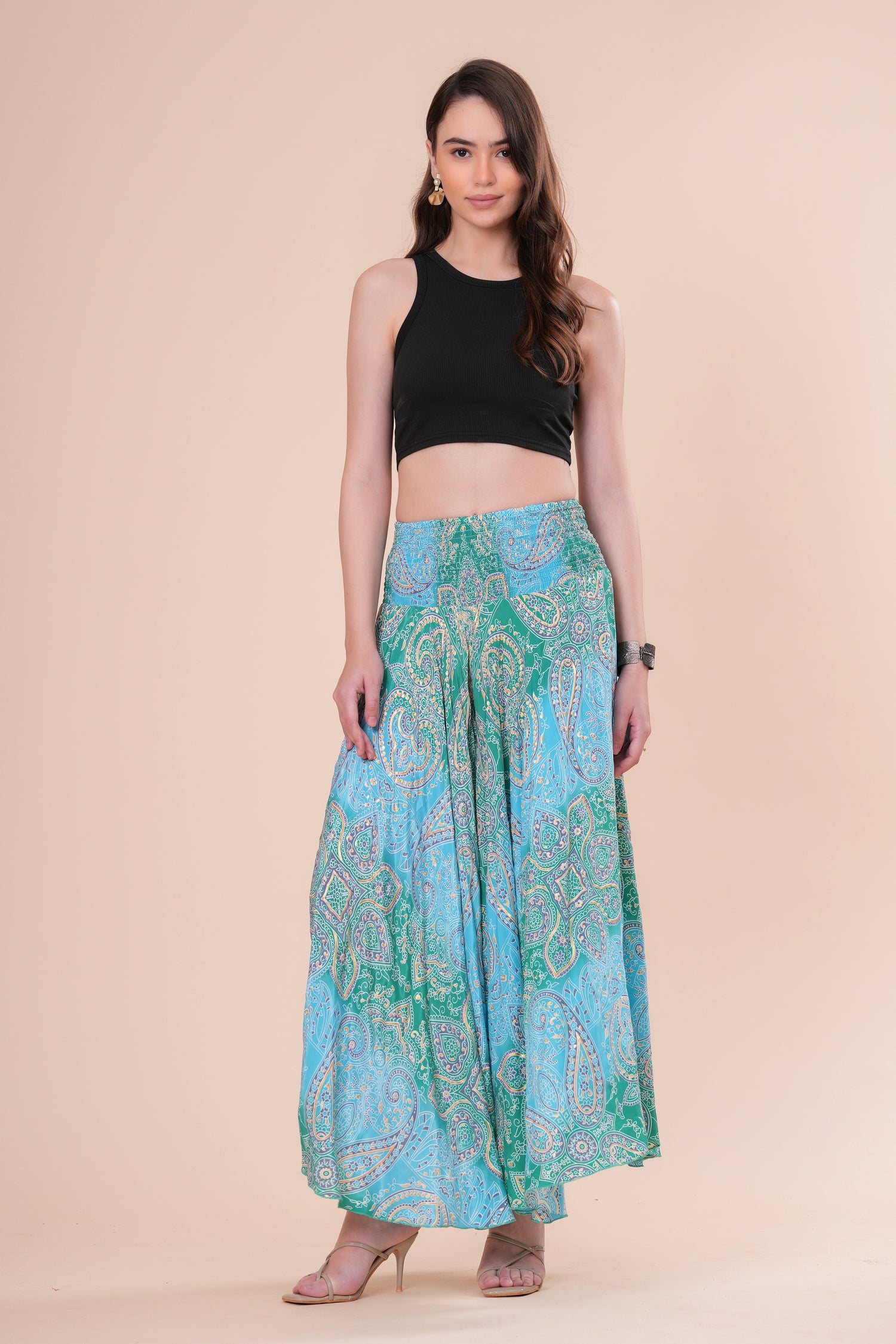 Falda + Crop Top Básico