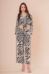 Conjunto Cropped Camisero Estampado con Pantalón