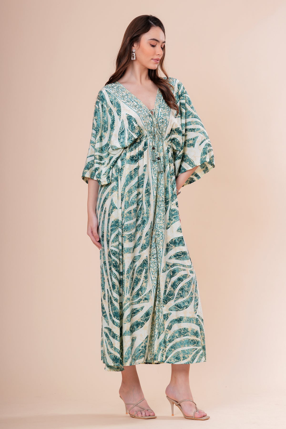 Vestido Largo  con mangas kimono en color verde 