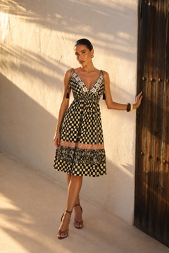 Vestido Mini Escote Floral Ajedrez | negro